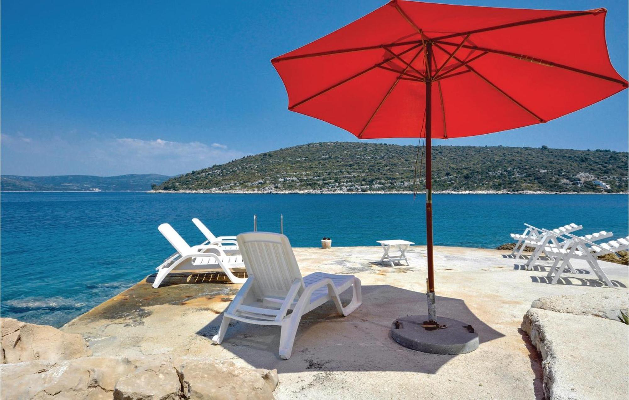 2 Bedroom Awesome Apartment In Drvenik Veliki Luaran gambar