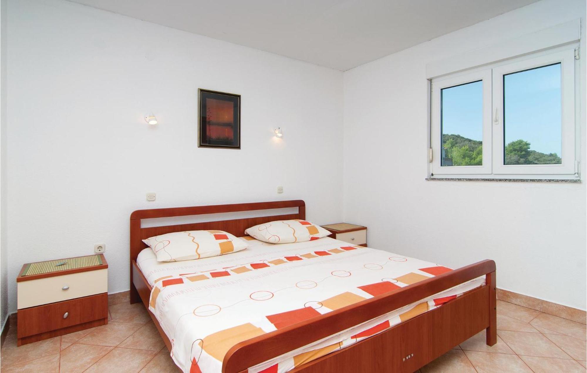 2 Bedroom Awesome Apartment In Drvenik Veliki Luaran gambar